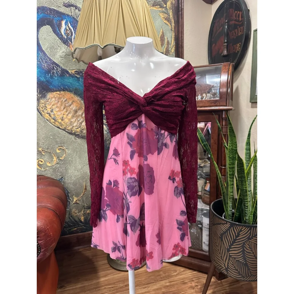 Kimchi Blue Urban Outfitters Pink Floral Mini Dress Medium NWT - Picture 3 of 15